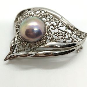 Beautiful Moonstone Sterling Silver brooch EUC